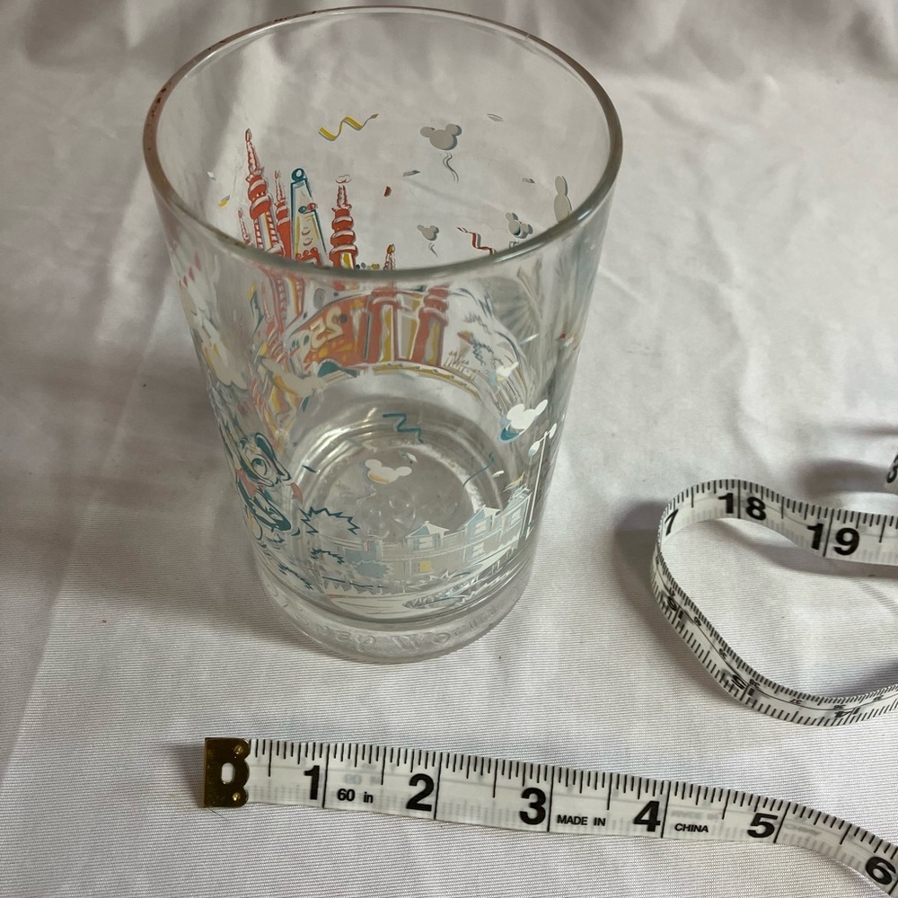 Disney Glass Tumbler with Red and Blue Illustrations - Picture 11 of 11